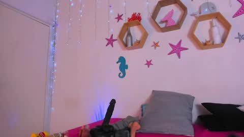 3 Tanisha 3 online show from April 20, 11:35 am