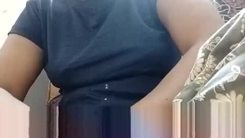Snapshot of taniya_roy4628 chatting on May 25, 3:01 am taniya_roy4628 online show from May 25, 3:01 am