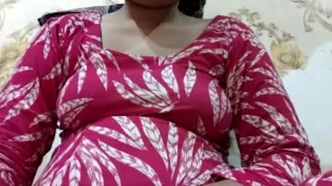 Snapshot of taniya_roy4628 chatting on June 16, 2:25 am taniya_roy4628 online show from June 16, 2:25 am