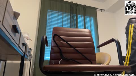 Snapshot of tankguyusa chatting on January 19, 11:21 pm Tank Guy online show from January 19, 11:21 pm