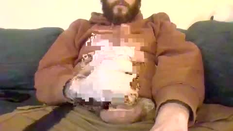 Snapshot of tanlines85 chatting on December 3, 4:05 pm Help Me Edge online show from December 3, 4:05 pm