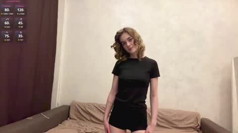 Mia online show from March 27, 1:22 am