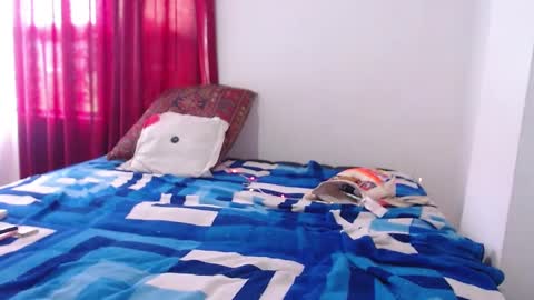 Angeline  Follow  online show from December 7, 7:43 pm