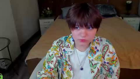 Snapshot of tara_cashews chatting on June 23, 1:47 am Tara online show from June 23, 1:47 am