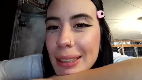 Snapshot of tara_joi chatting on December 5, 6:33 pm Tara online show from December 5, 6:33 pm