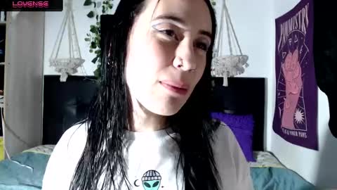 Snapshot of tara_joi chatting on December 19, 4:13 pm Tara online show from December 19, 4:13 pm