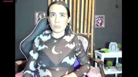 Snapshot of tara_joi chatting on January 11, 1:27 am Tara online show from January 11, 1:27 am