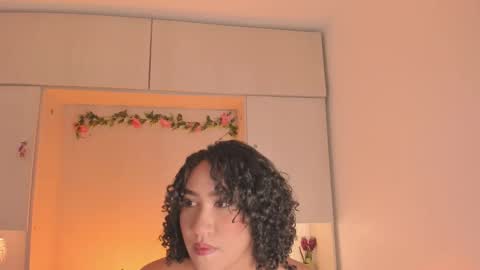  T A R A  online show from October 17, 4:15 am