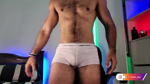 Snapshot of tarek_dan chatting on February 12, 12:48 am Tarek online show from February 12, 12:48 am