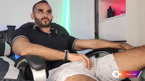 Snapshot of tarek_dan chatting on February 14, 1:08 pm Tarek online show from February 14, 1:08 pm