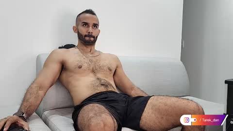 Snapshot of tarek_dan chatting on March 11, 10:51 am Tarek online show from March 11, 10:51 am