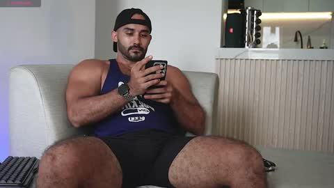 Snapshot of tarek_dan chatting on October 1, 8:48 pm Tarek online show from October 1, 8:48 pm