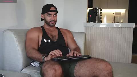 Snapshot of tarek_dan chatting on October 6, 8:50 pm Tarek online show from October 6, 8:50 pm