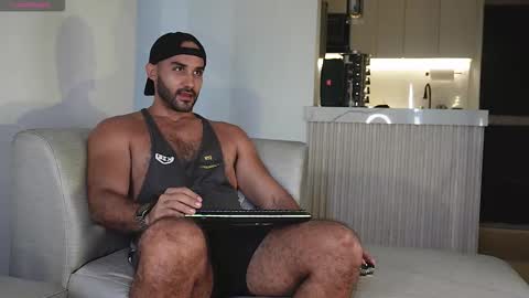 Snapshot of tarek_dan chatting on October 7, 8:50 pm Tarek online show from October 7, 8:50 pm