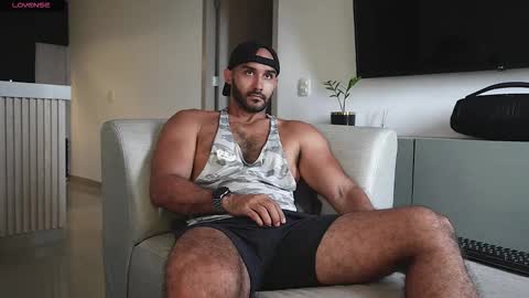 Snapshot of tarek_dan chatting on October 23, 2:27 pm Tarek online show from October 23, 2:27 pm