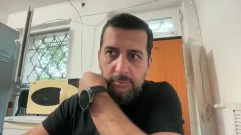 Snapshot of tarkan198 chatting on October 26, 6:19 am tarkan198 online show from October 26, 6:19 am