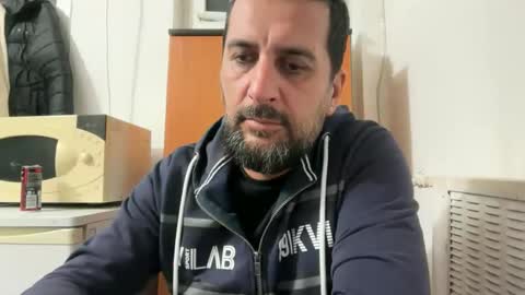 Snapshot of tarkan198 chatting on October 26, 6:36 pm tarkan198 online show from October 26, 6:36 pm