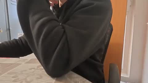 Snapshot of tarkan198 chatting on November 16, 6:30 am tarkan198 online show from November 16, 6:30 am