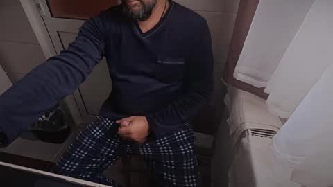 Snapshot of tarkan198 chatting on November 20, 7:52 am tarkan198 online show from November 20, 7:52 am