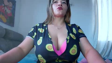 Snapshot of tarra_rios chatting on October 21, 10:32 pm tara rios online show from October 21, 10:32 pm