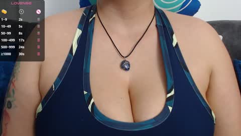 tarrant_ online show from February 8, 11:24 pm