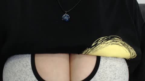 tarrant_ online show from February 13, 11:47 pm