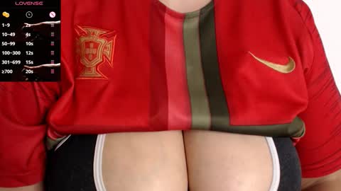 tarrant_ online show from November 2, 10:45 pm