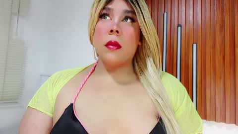 Snapshot of tasha_gatti chatting on April 27, 11:30 am instagram Gattitasha online show from April 27, 11:30 am