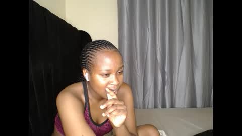 Snapshot of tasha_kimmy chatting on September 17, 6:53 pm Ireen online show from September 17, 6:53 pm