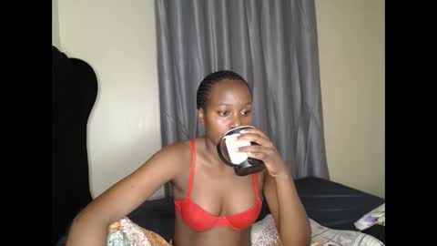 Snapshot of tasha_kimmy chatting on September 28, 11:32 pm Ireen online show from September 28, 11:32 pm