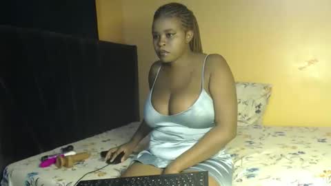 Snapshot of tashaivy chatting on April 25, 5:32 pm tasha online show from April 25, 5:32 pm