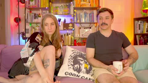 Snapshot of task_manager chatting on January 18, 1:40 pm Vivian Clark online show from January 18, 1:40 pm