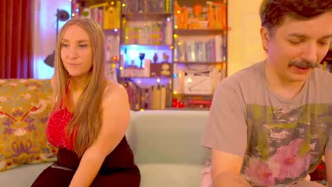 Snapshot of task_manager chatting on February 14, 2:33 pm Vivian Clark online show from February 14, 2:33 pm