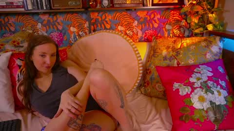 Vivian  Clark online show from March 30, 3:02 pm