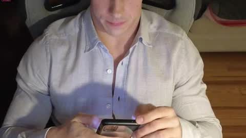 Snapshot of taskataska07 chatting on December 28, 7:01 pm Carlenjoyswithoil online show from December 28, 7:01 pm