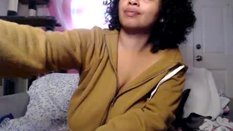 Snapshot of tasteekitty chatting on October 30, 8:20 pm Tastee Kitty online show from October 30, 8:20 pm