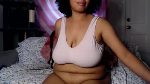 Snapshot of tasteekitty chatting on November 13, 10:41 pm Tastee Kitty online show from November 13, 10:41 pm
