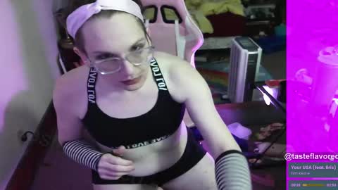 Snapshot of tasteflavored_femboy chatting on March 3, 2:47 am Taste online show from March 3, 2:47 am
