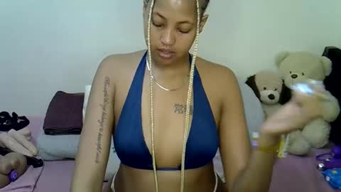 Snapshot of tastie_t chatting on April 5, 9:12 pm tastie_t online show from April 5, 9:12 pm