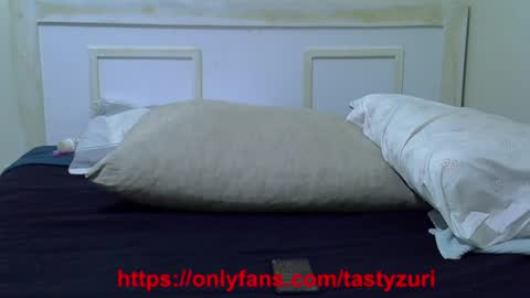 Zuri online show from December 4, 9:35 pm