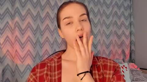 Snapshot of tate_angel chatting on February 9, 6:05 pm Tate online show from February 9, 6:05 pm