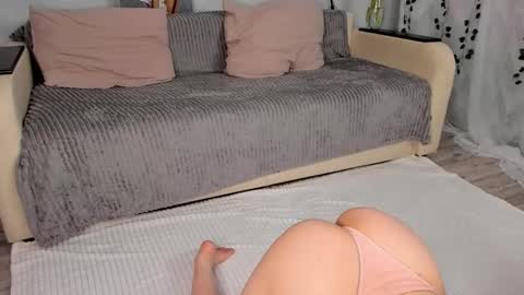 Snapshot of tate_angel chatting on March 9, 6:11 pm Tate online show from March 9, 6:11 pm