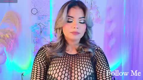 Snapshot of tatiana_ruiiz chatting on May 11, 12:16 am Tatiana online show from May 11, 12:16 am