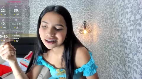 Snapshot of tatigold2 chatting on December 3, 3:33 pm T A T I online show from December 3, 3:33 pm