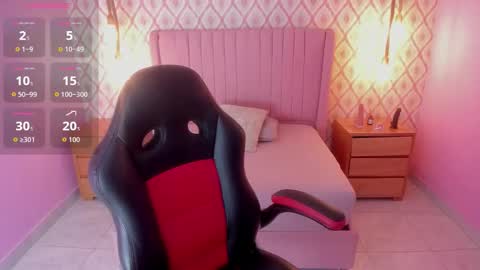 T A T I  online show from March 9, 7:29 pm