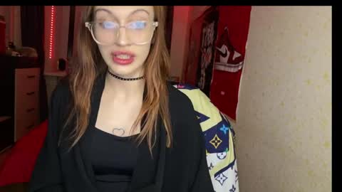 Snapshot of tatika_williams chatting on May 3, 6:58 pm tatika_williams online show from May 3, 6:58 pm