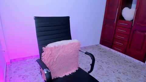 Tatiana Lopez online show from February 15, 8:33 pm