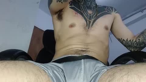 Snapshot of tatsexboy chatting on July 6, 10:12 am SeX-Boy online show from July 6, 10:12 am