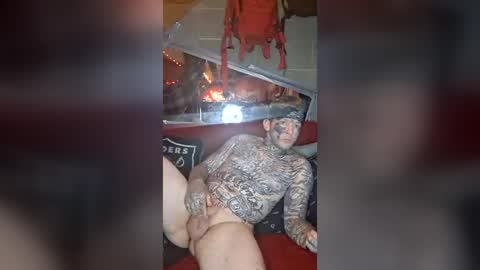 Snapshot of tatted_savage chatting on July 5, 3:45 am tatted_savage online show from July 5, 3:45 am