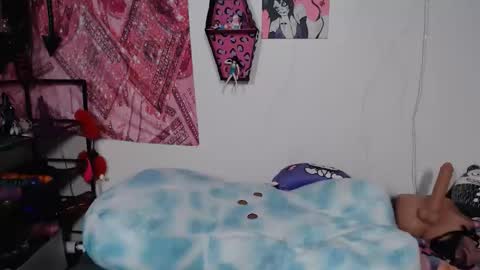 TattedThickandPretty online show from May 15, 11:01 pm